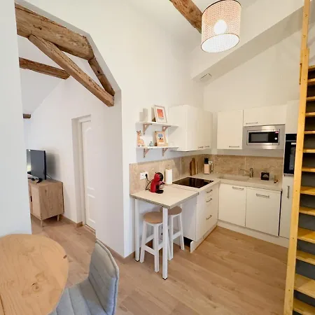 Loft Elegant & Lumineux Dans Un Immeuble Classe