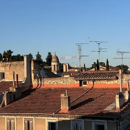 Loft Elegant & Lumineux Dans Un Immeuble Classe Lejlighed Nîmes