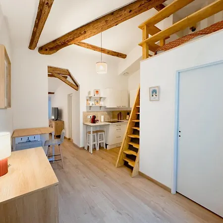 Loft Elegant & Lumineux Dans Un Immeuble Classe