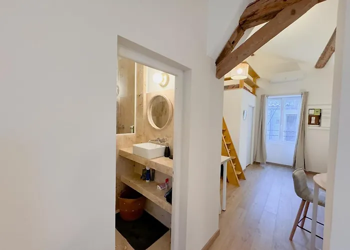 Διαμέρισμα Loft Elegant & Lumineux Dans Un Immeuble Classe Νιμ